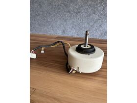 moteur de turbine Toshiba RAS-107SKV-E